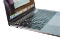 Apple Macbook Pro 13"Touch Bar A1989  2019 i5 250 GB SSD 8 GB RAM Sequoia 15.5